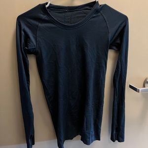 Swiftly Tech Long-Sleeve Shirt
